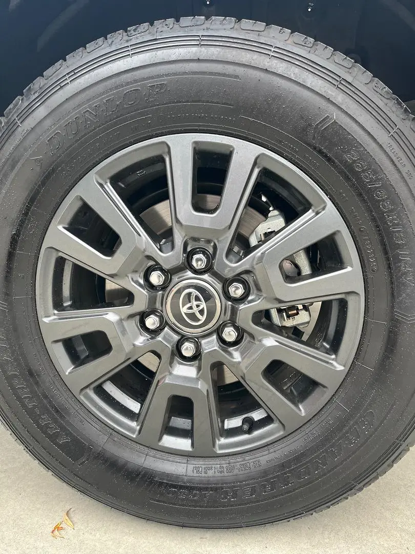 2025 Toyota Landcruiser Prado Gallery Image 5