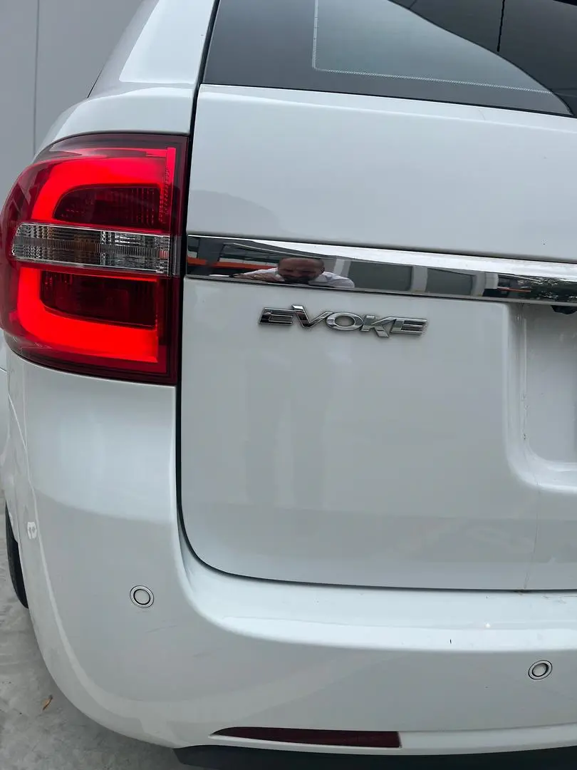 2016 Holden Commodore Gallery Image 10