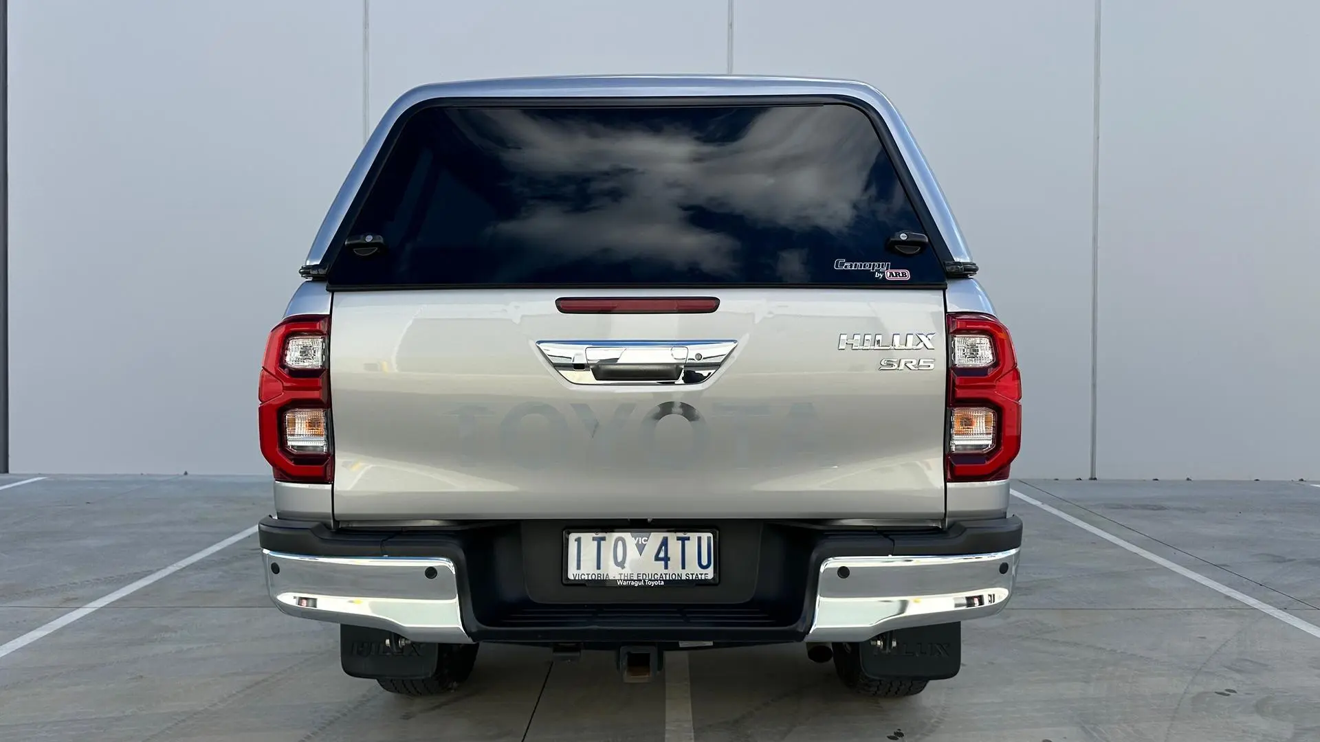 2021 Toyota Hilux Gallery Image 9
