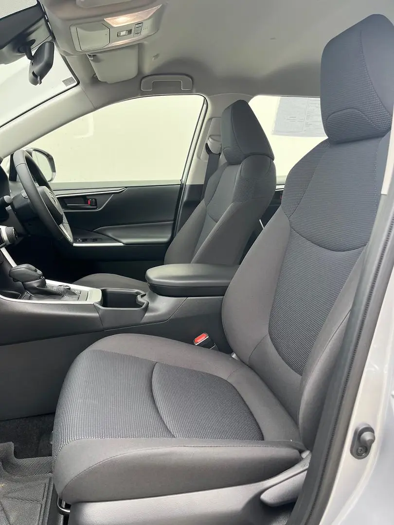 2023 Toyota RAV4 Gallery Image 7