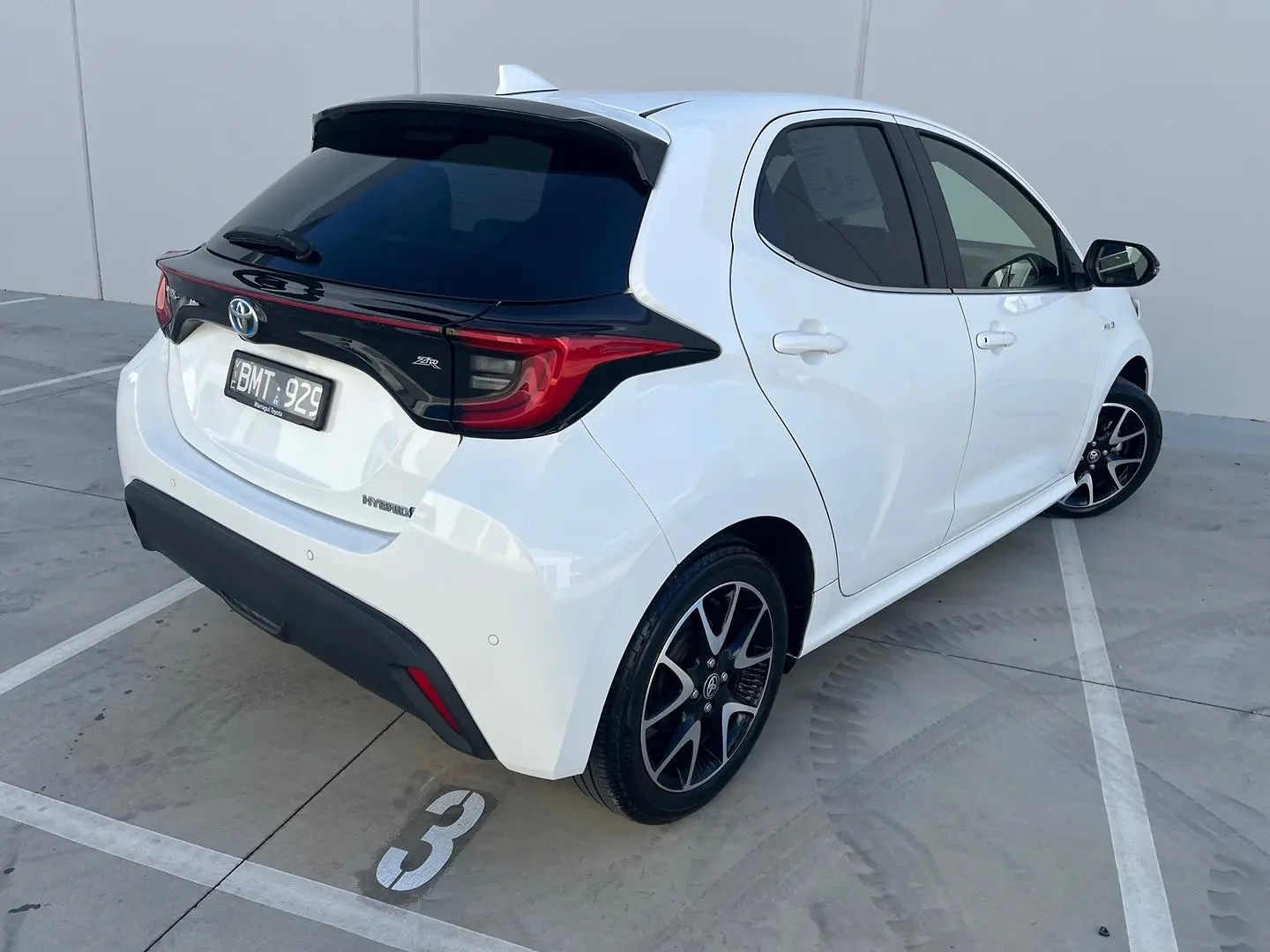 2020 Toyota Yaris Gallery Image 13