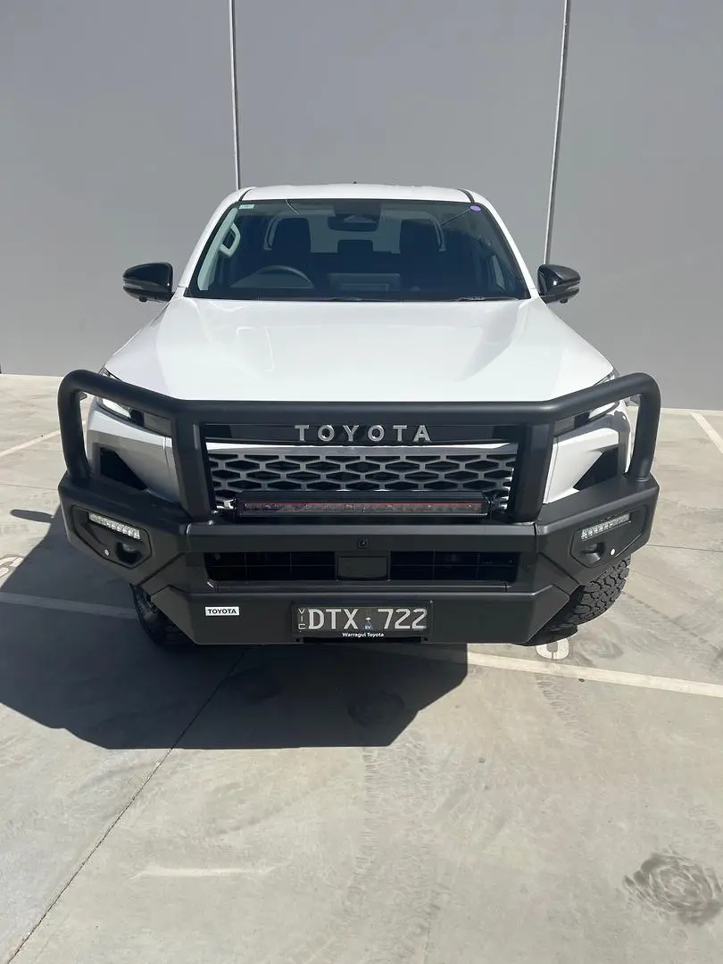 2025 Toyota Hilux Gallery Image 2