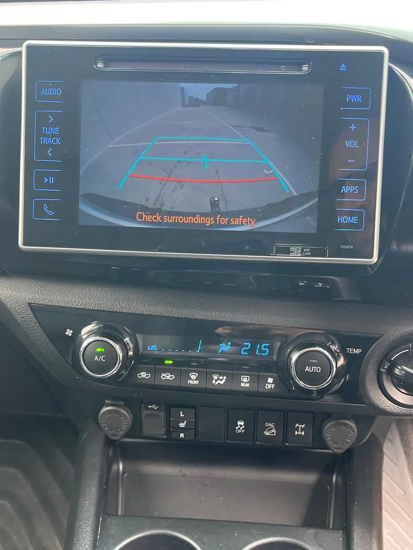 2019 Toyota Hilux Gallery Image 19