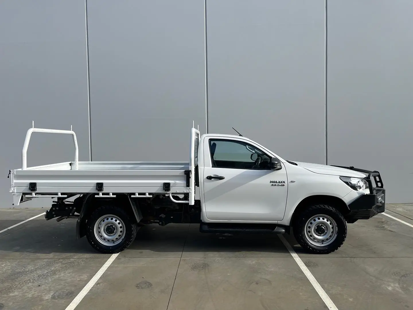 2019 Toyota Hilux Gallery Image 11