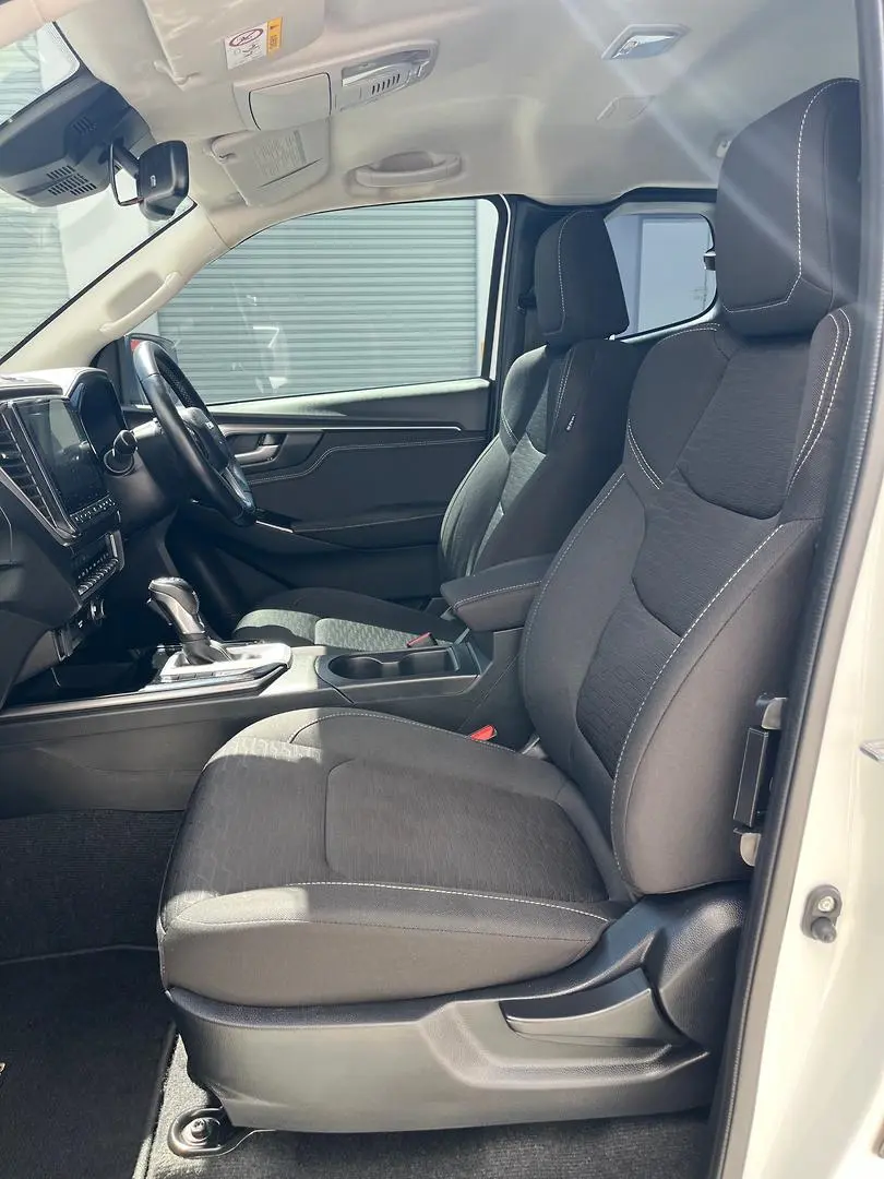 2023 Isuzu D-MAX Gallery Image 7