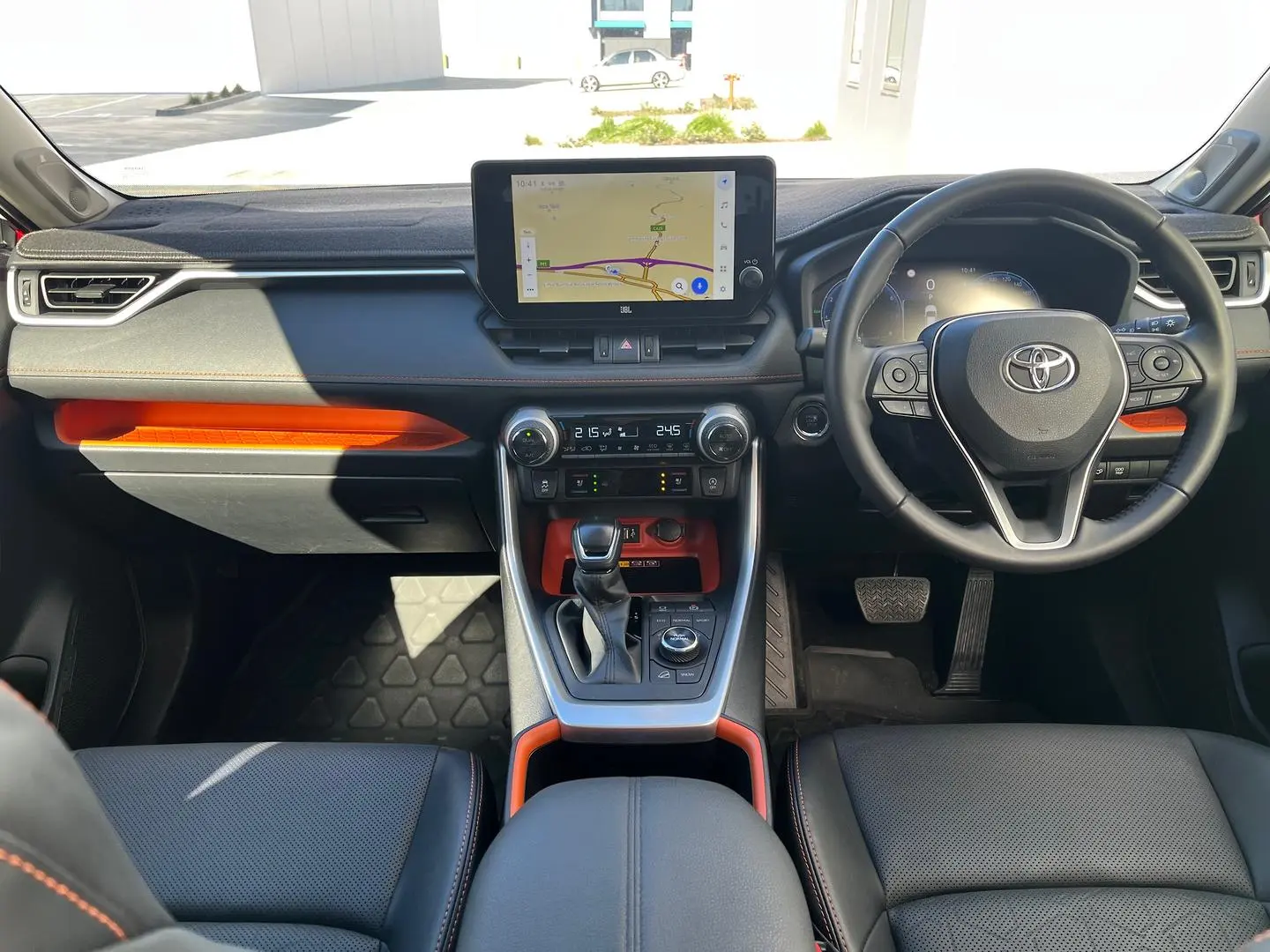 2023 Toyota RAV4 Gallery Image 18