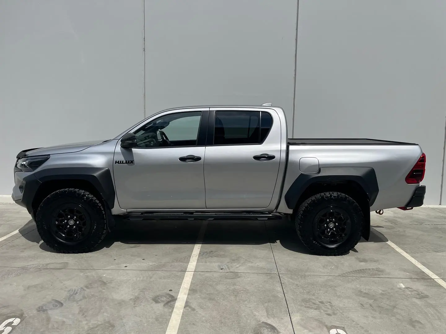 2024 Toyota Hilux Gallery Image 5