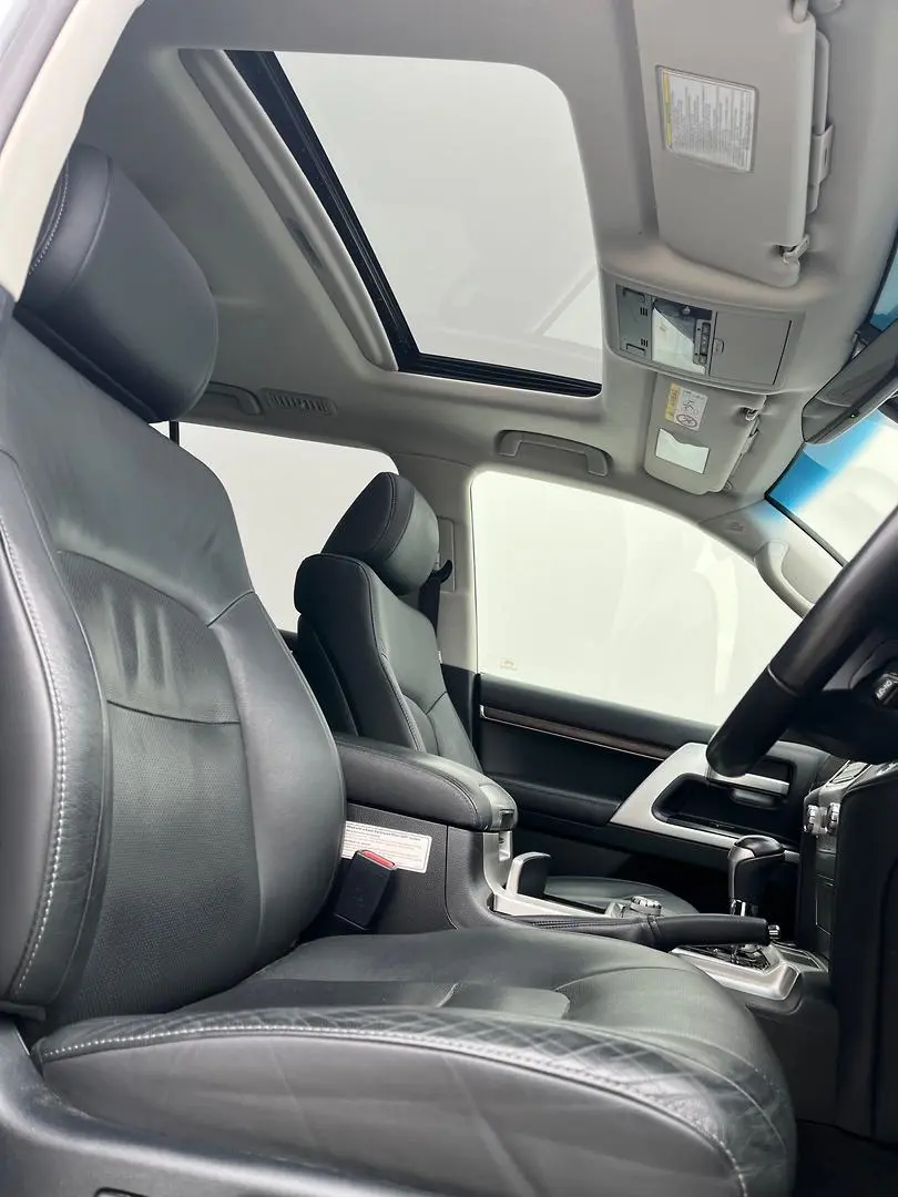 2020 Toyota Landcruiser Gallery Image 21