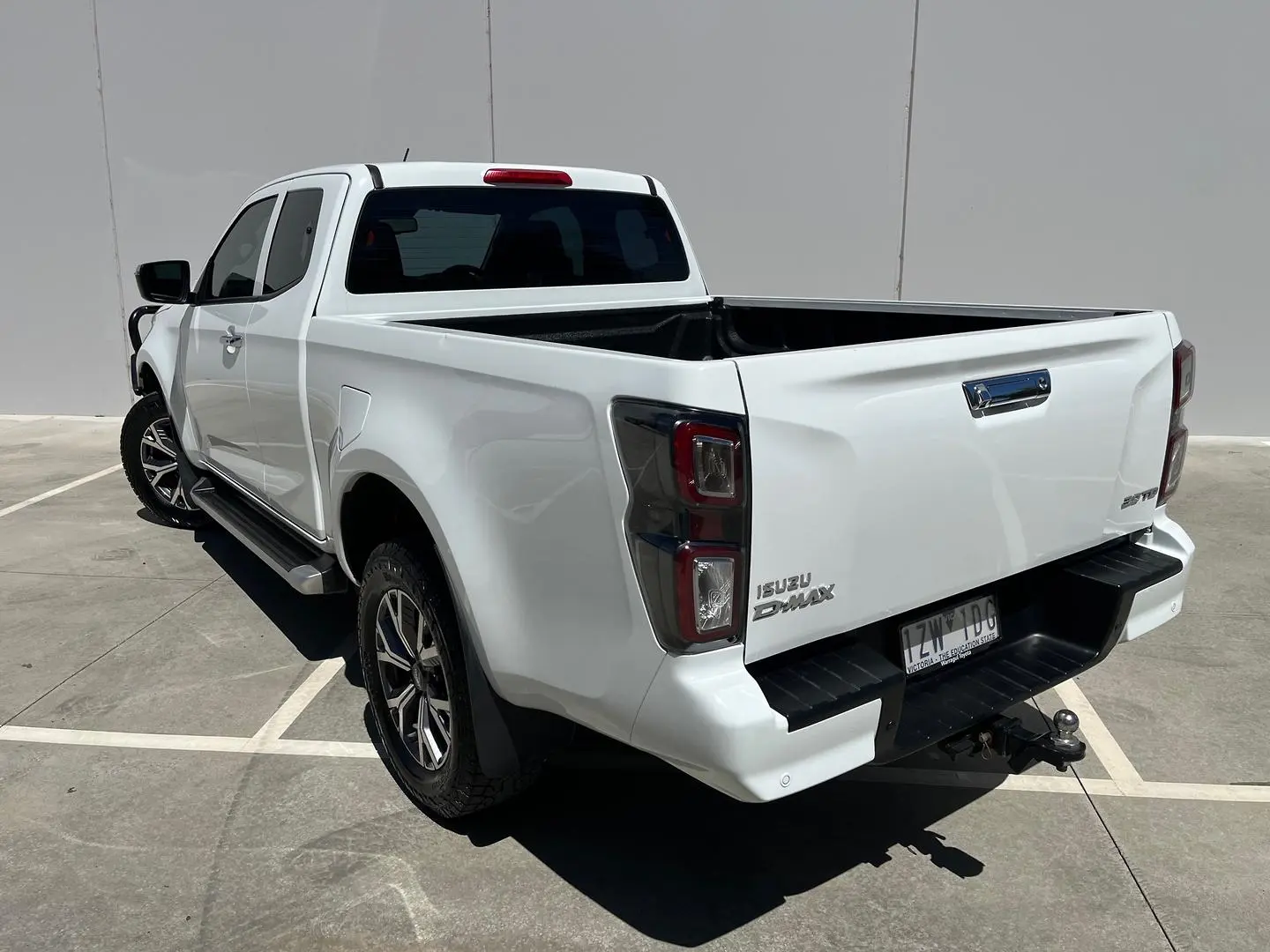 2023 Isuzu D-MAX Gallery Image 9
