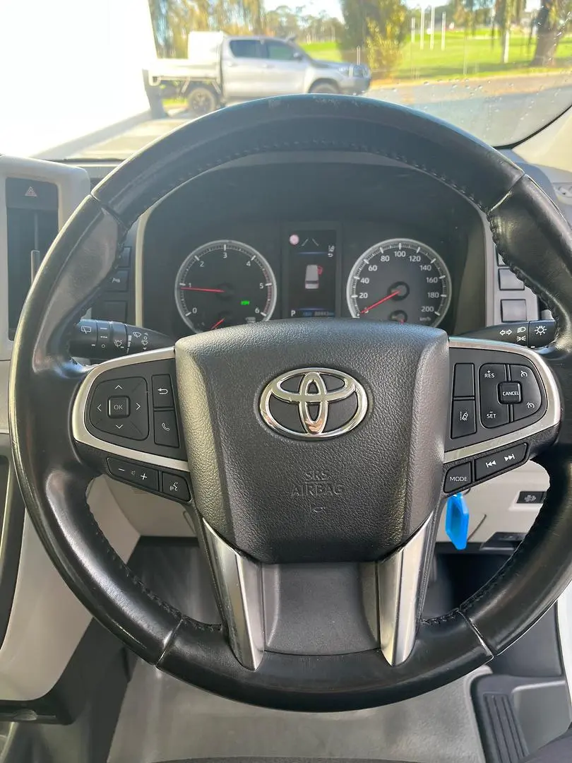 2020 Toyota Hiace Gallery Image 19