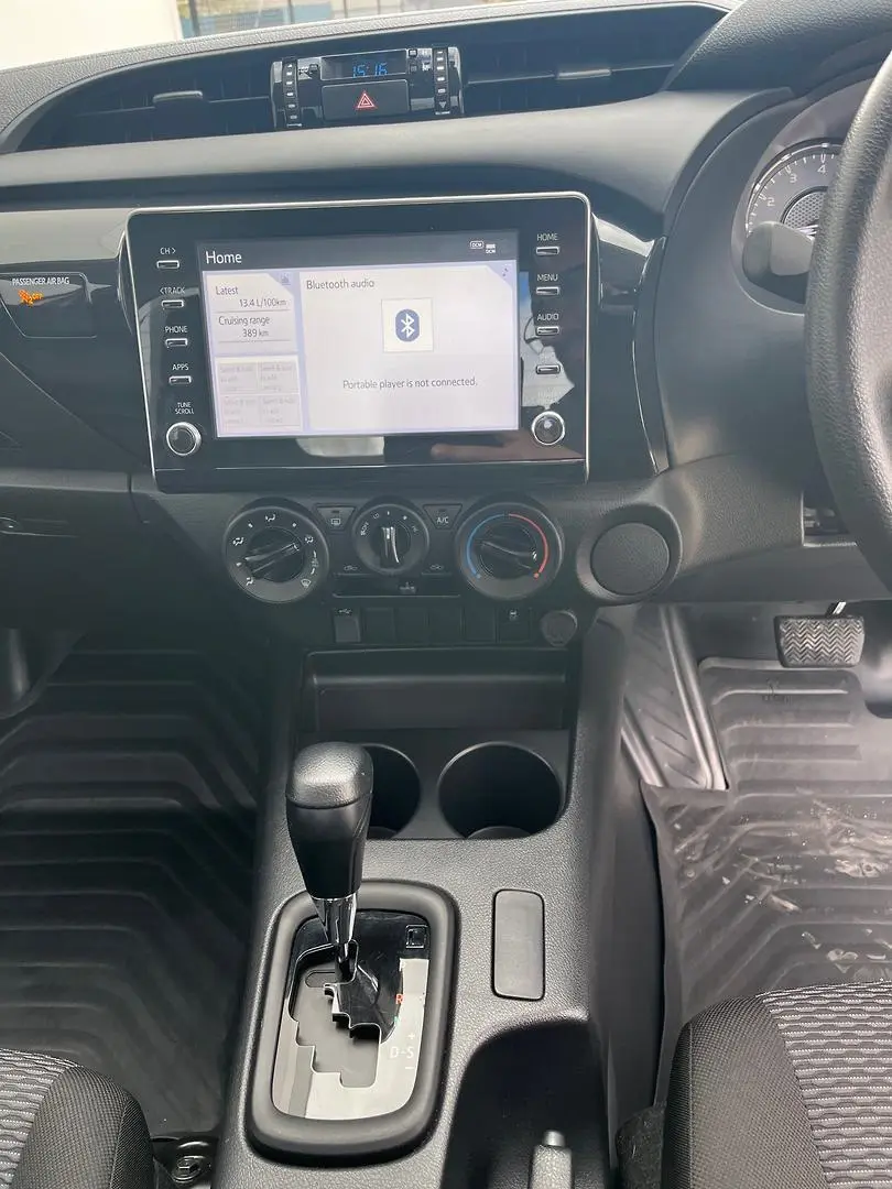 2022 Toyota Hilux Gallery Image 15