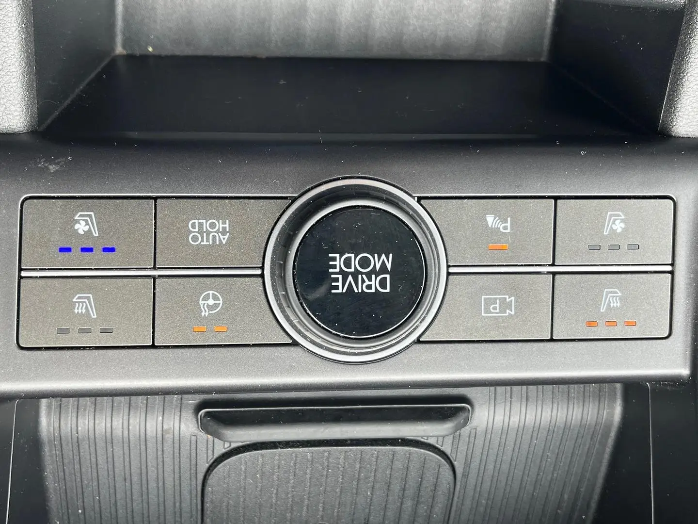 2024 Hyundai Kona Gallery Image 18