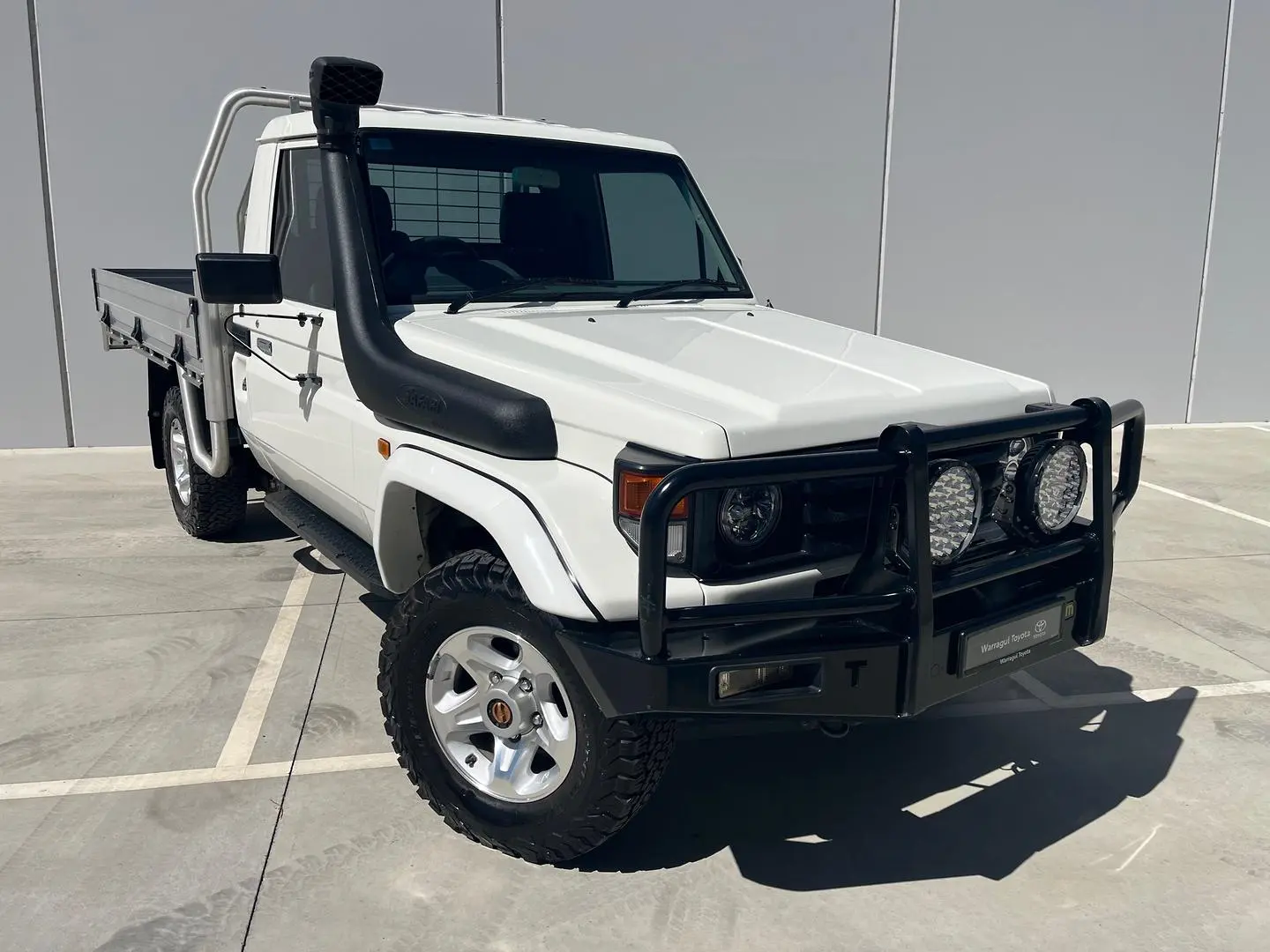 2006 Toyota Landcruiser Gallery Image 1