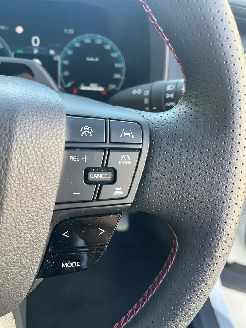 2025 Toyota C-HR Gallery Image 23