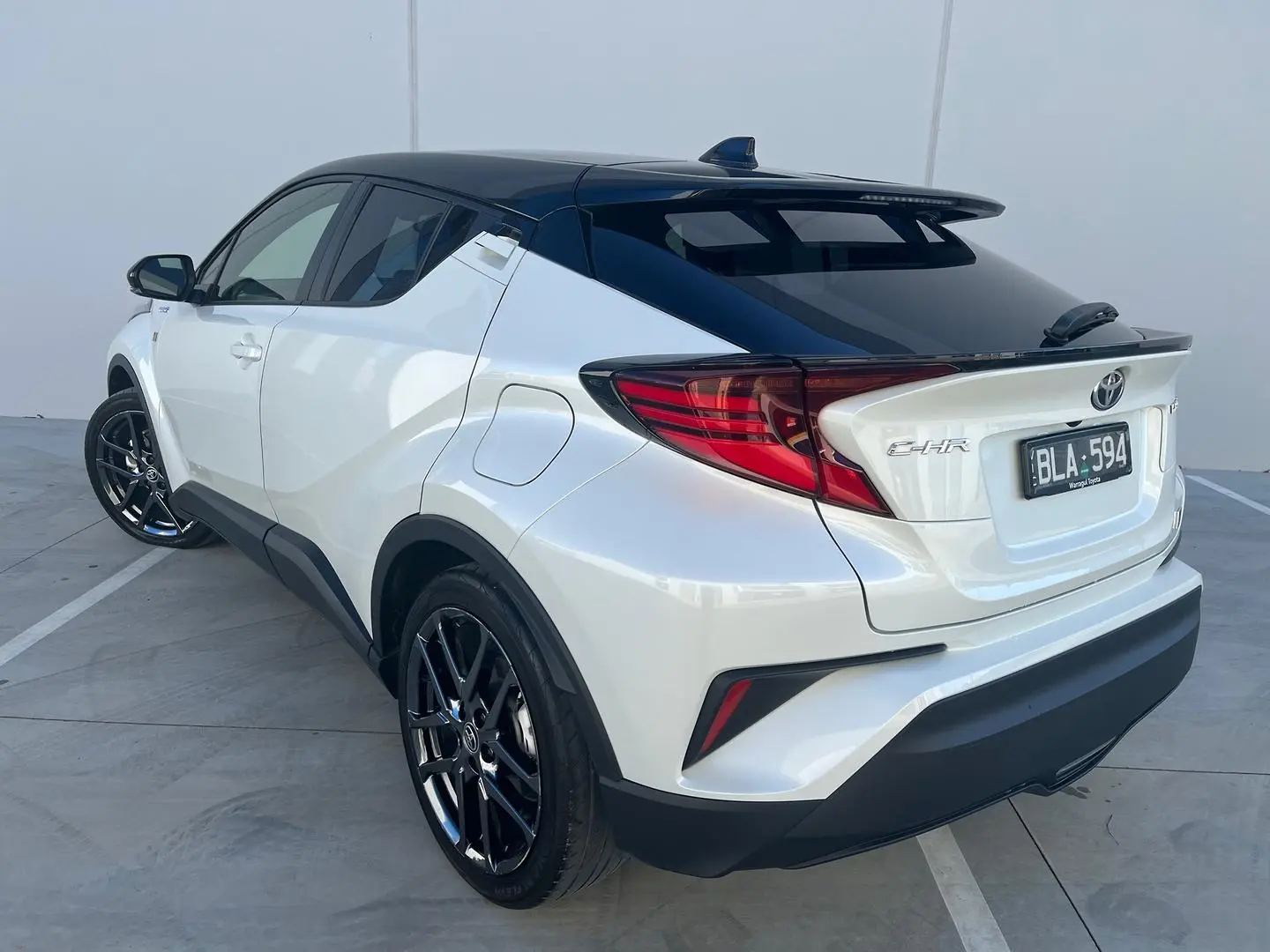 2021 Toyota C-HR Gallery Image 9