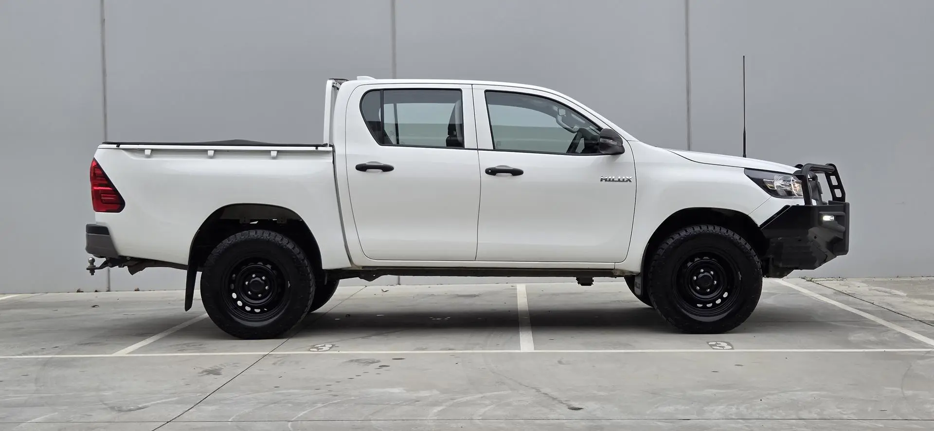 2022 Toyota Hilux Gallery Image 12