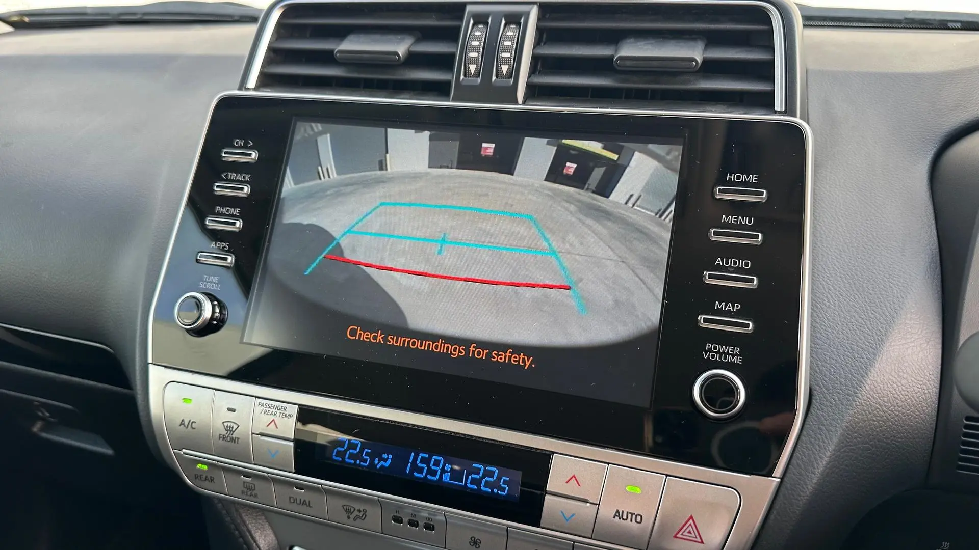 2020 Toyota Landcruiser Prado Gallery Image 25