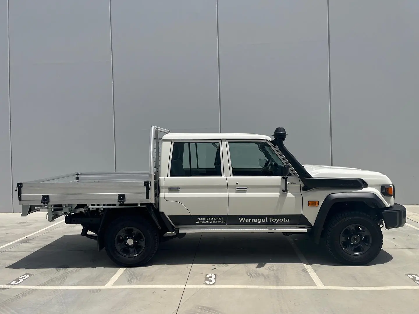 2025 Toyota Landcruiser Gallery Image 15