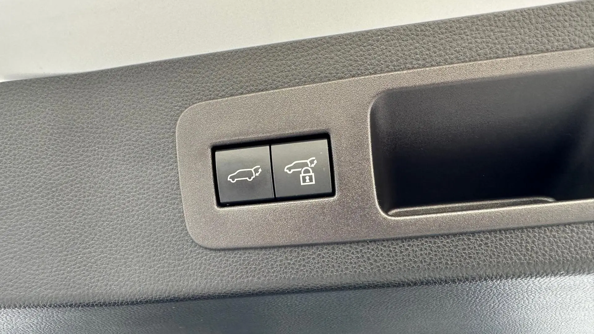 2023 Toyota Landcruiser Gallery Image 11
