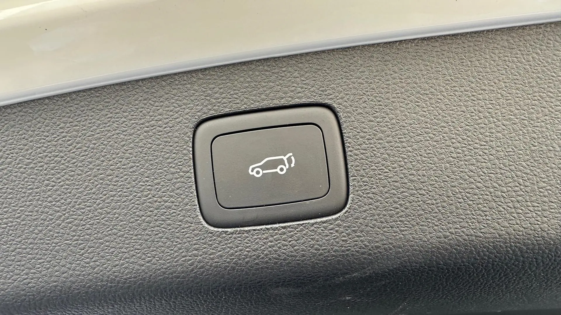 2022 MG HS Plus EV Gallery Image 12