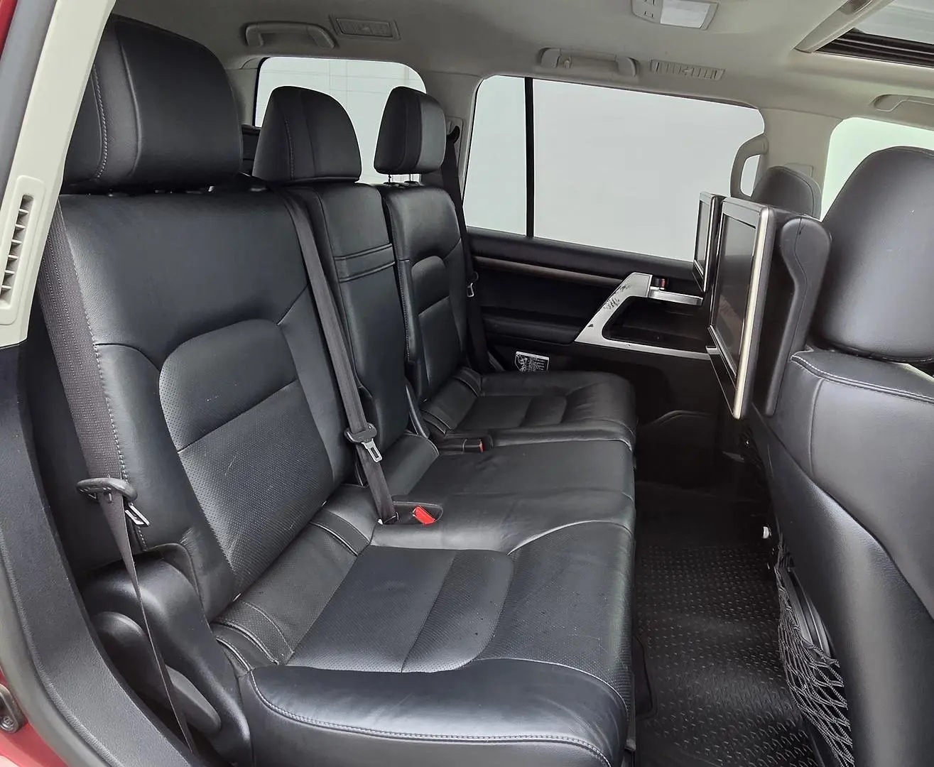 2016 Toyota Landcruiser Gallery Image 26
