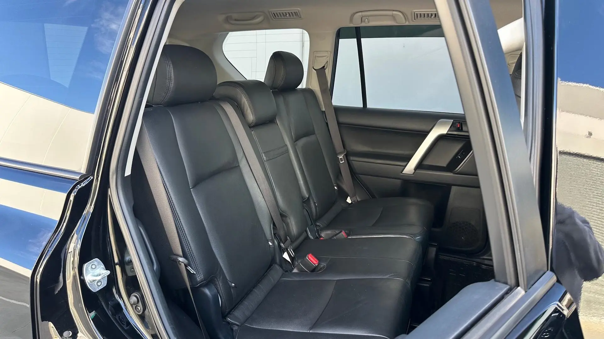 2019 Toyota Landcruiser Prado Gallery Image 10