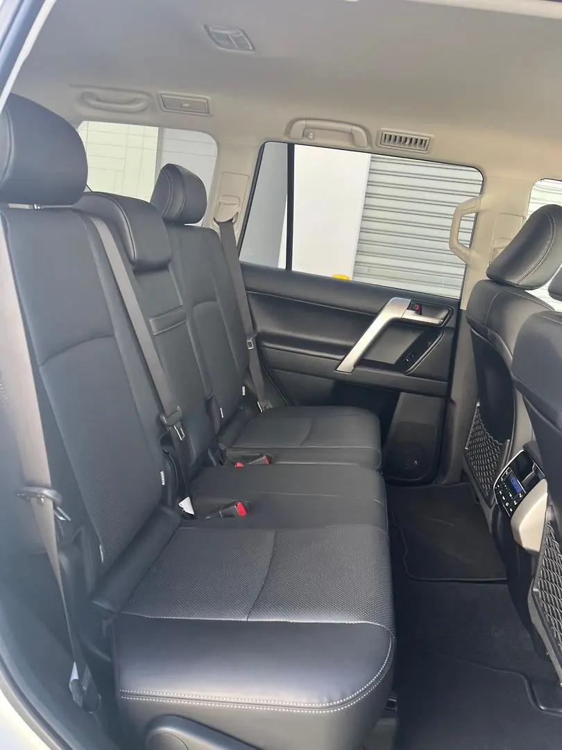 2018 Toyota Landcruiser Prado Gallery Image 16