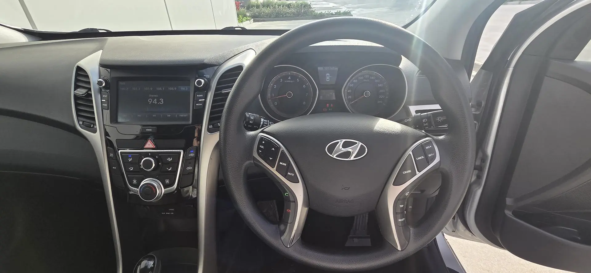 2015 Hyundai i30 Gallery Image 13