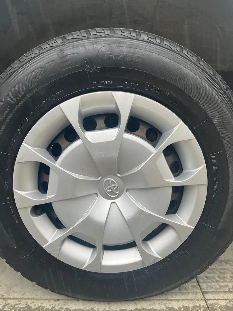 2019 Toyota Hiace Gallery Image 6