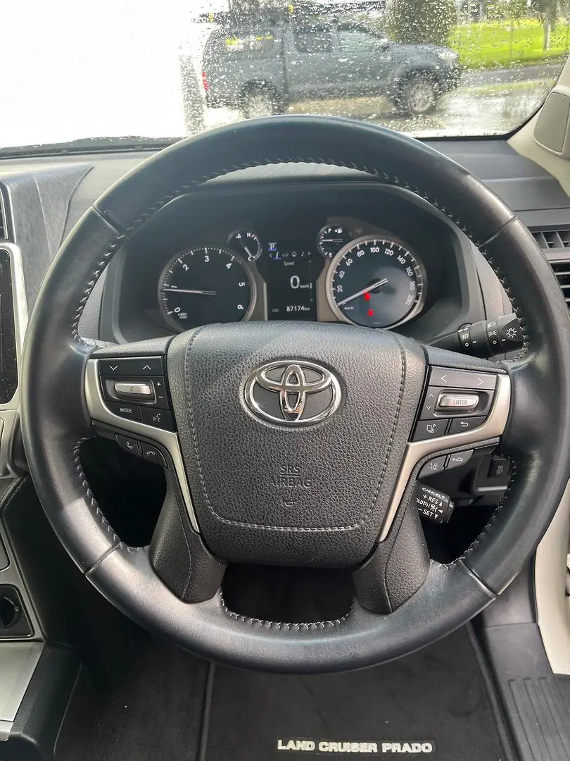 2018 Toyota Landcruiser Prado Gallery Image 22