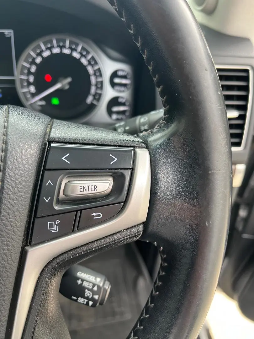 2017 Toyota Landcruiser Gallery Image 25