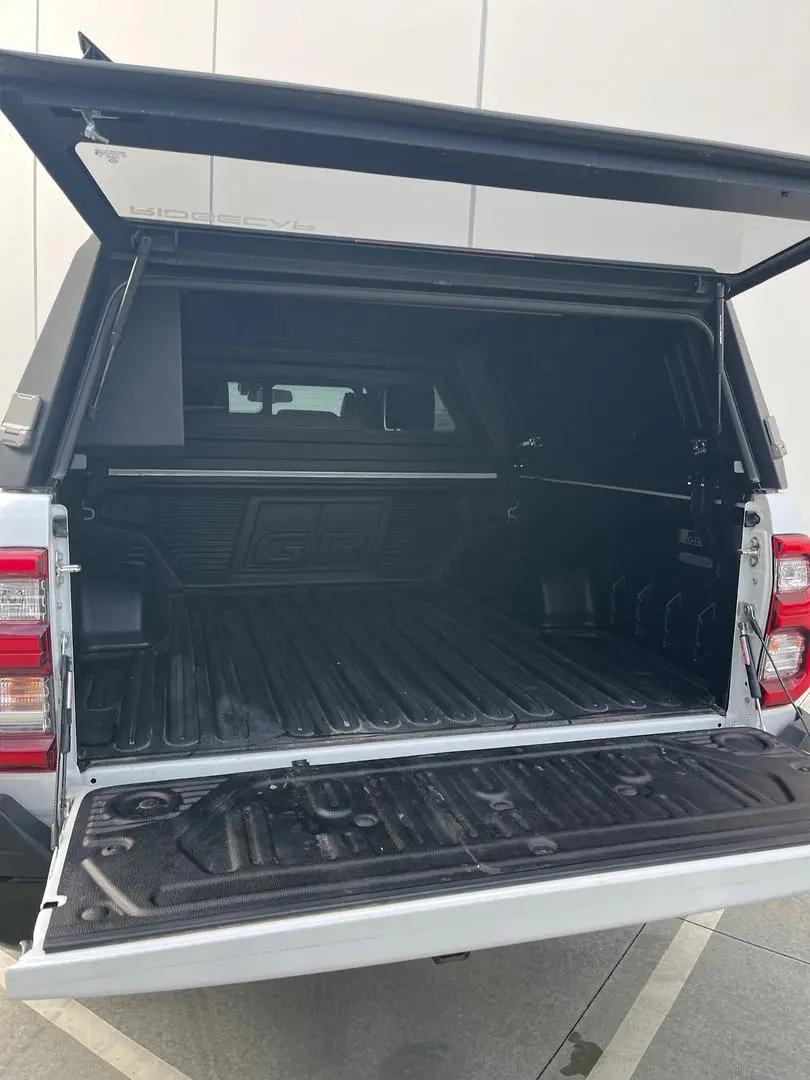 2024 Toyota Hilux Gallery Image 11
