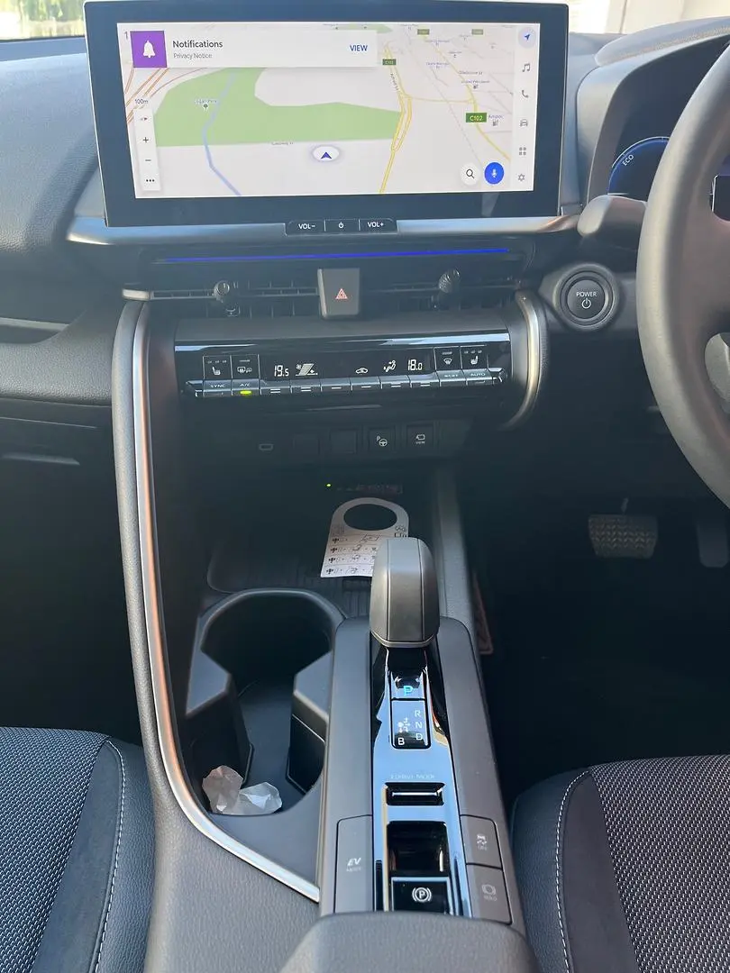 2025 Toyota C-HR Gallery Image 18