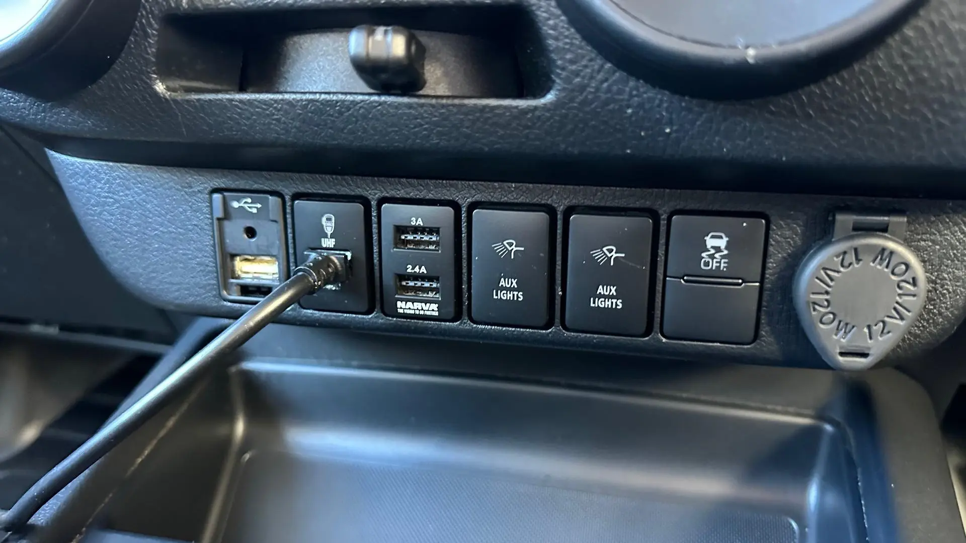 2021 Toyota Hilux Gallery Image 24