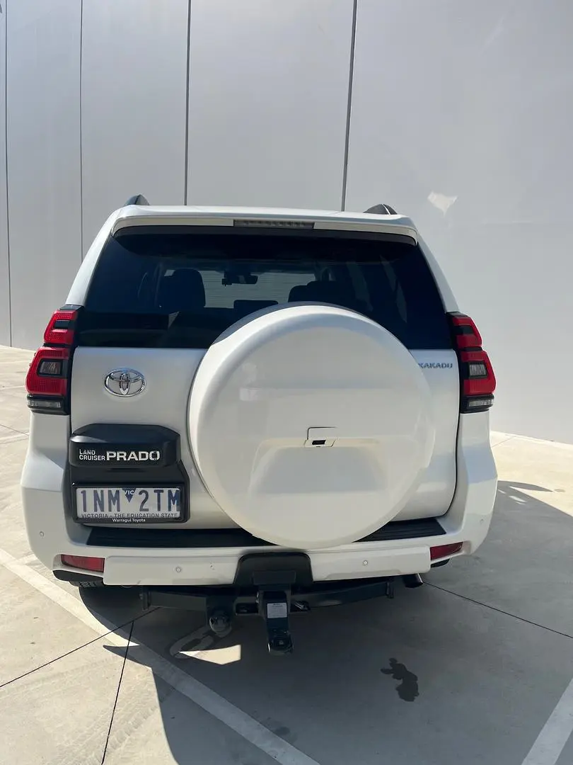 2018 Toyota Landcruiser Prado Gallery Image 12