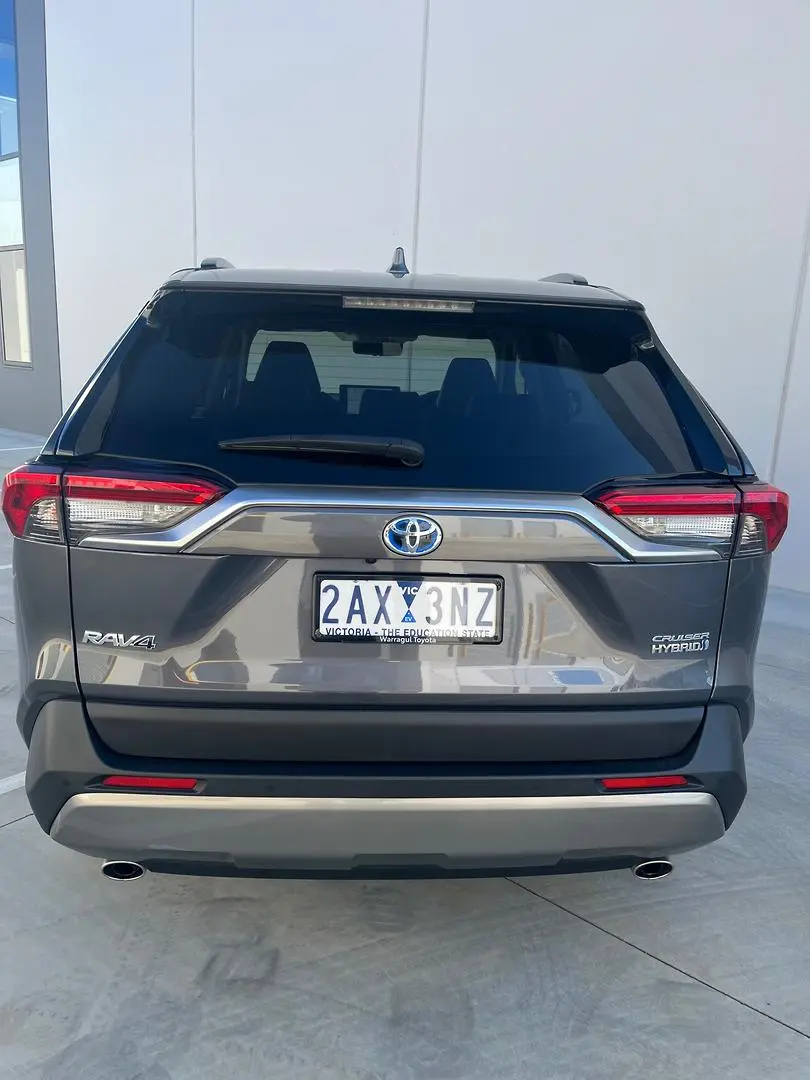 2024 Toyota RAV4 Gallery Image 10