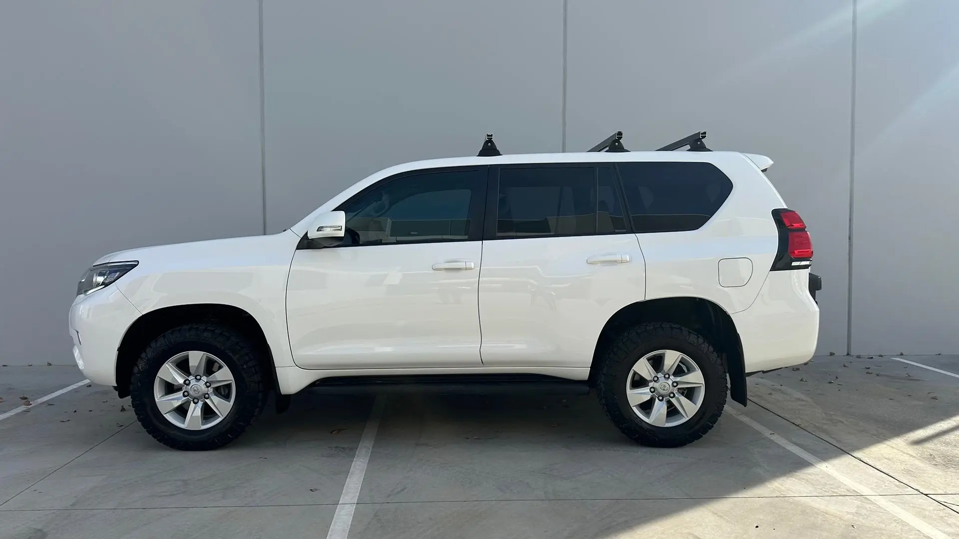 2020 Toyota Landcruiser Prado Gallery Image 5