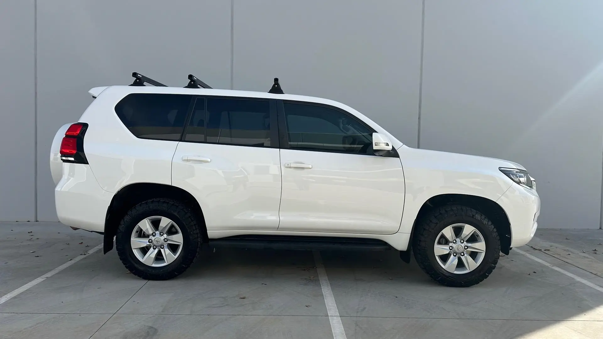 2020 Toyota Landcruiser Prado Gallery Image 4