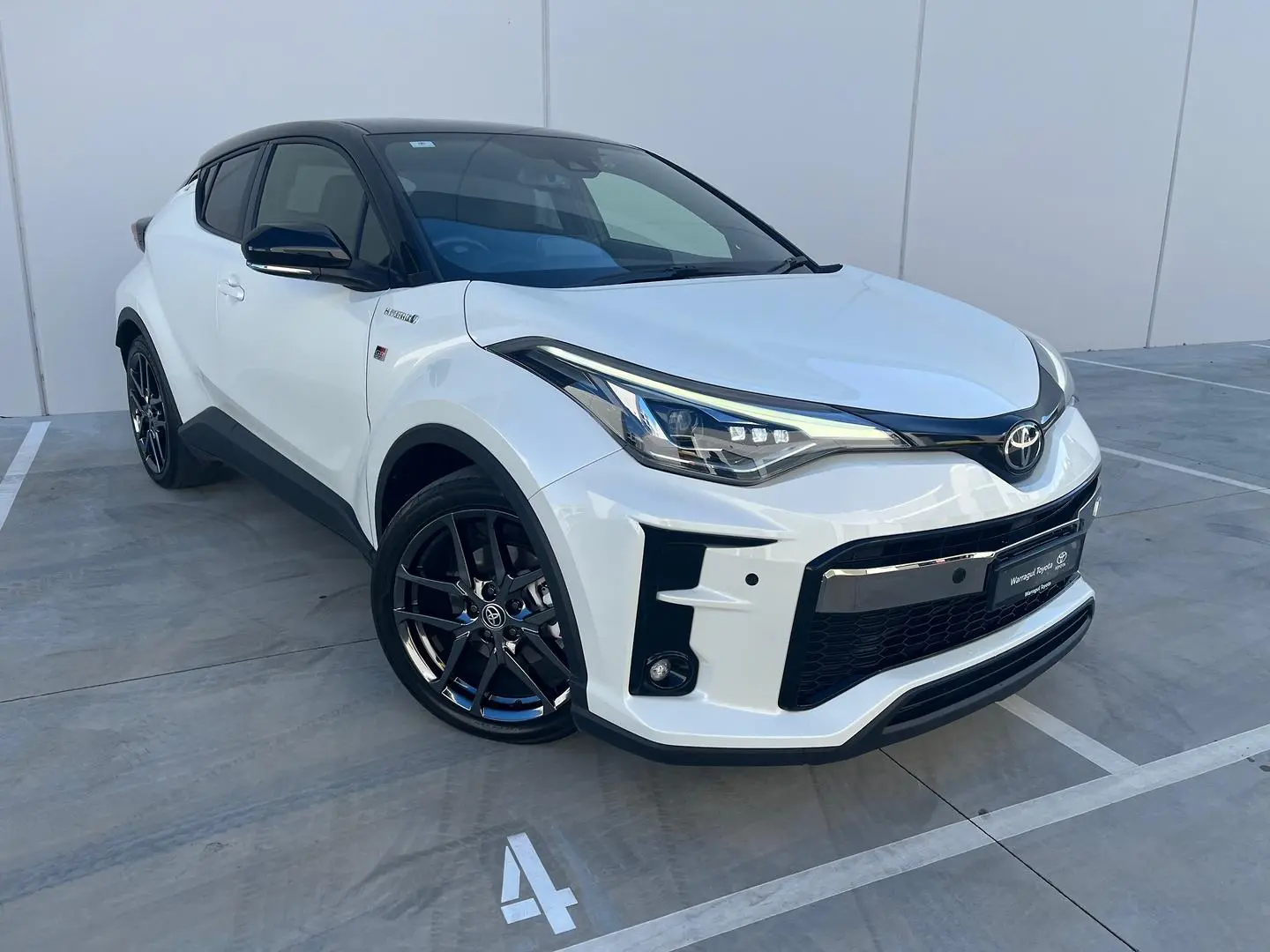 2021 Toyota C-HR Gallery Image 1