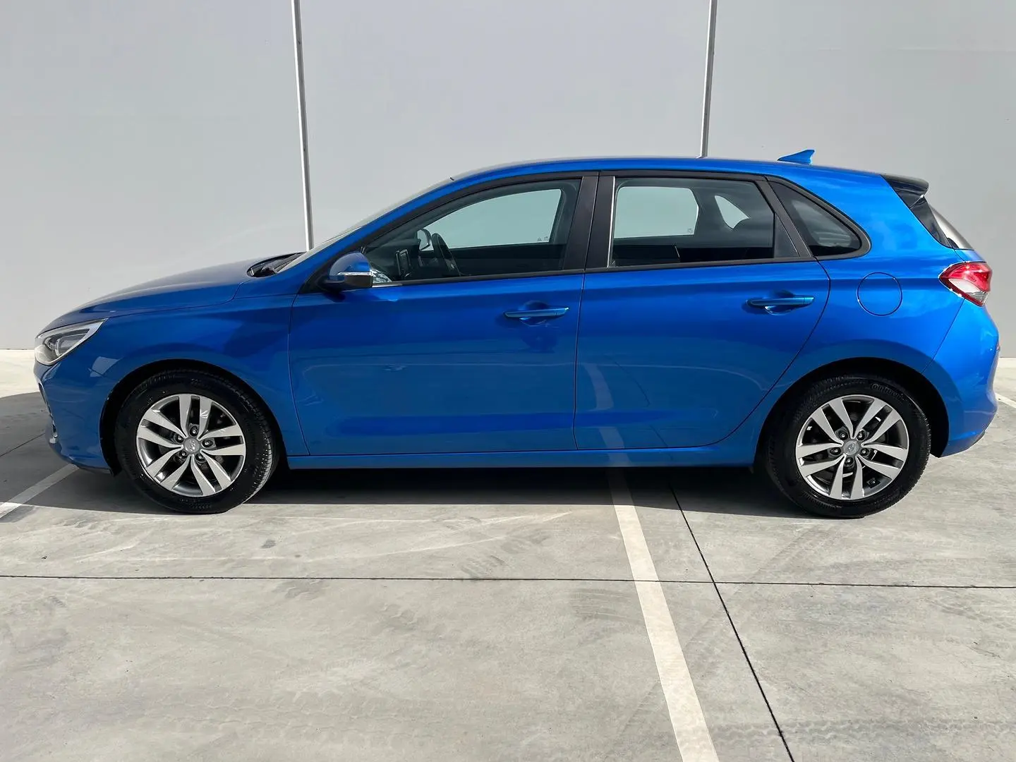 2018 Hyundai i30 Gallery Image 8