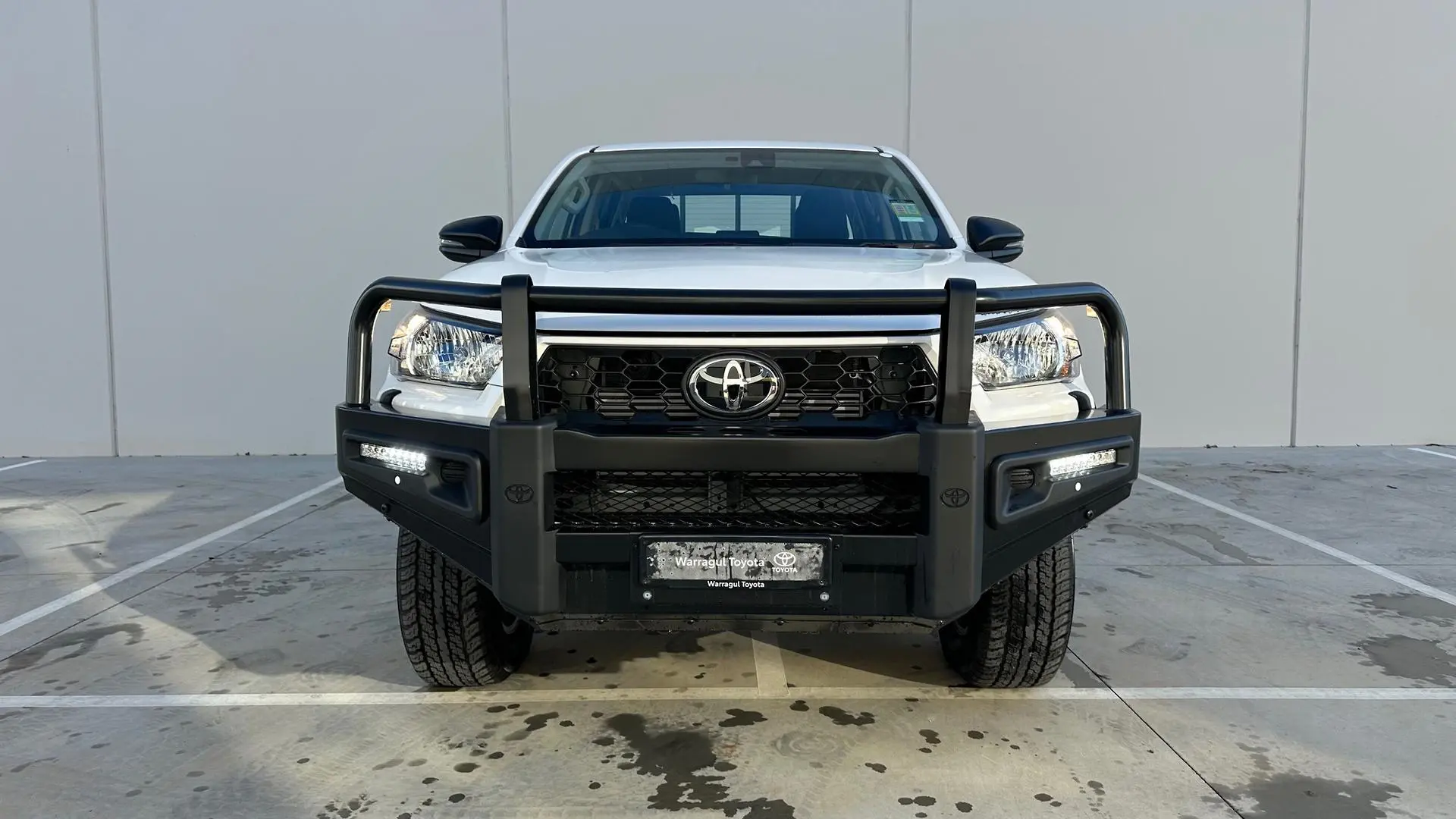 2024 Toyota Hilux Gallery Image 2
