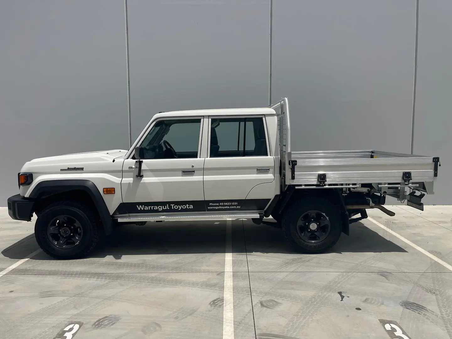 2025 Toyota Landcruiser Gallery Image 5