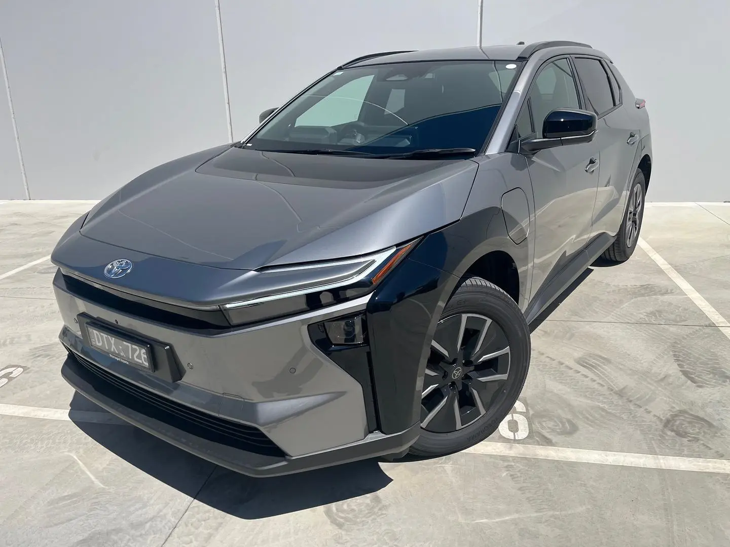 2025 Toyota bZ4X Gallery Image 3