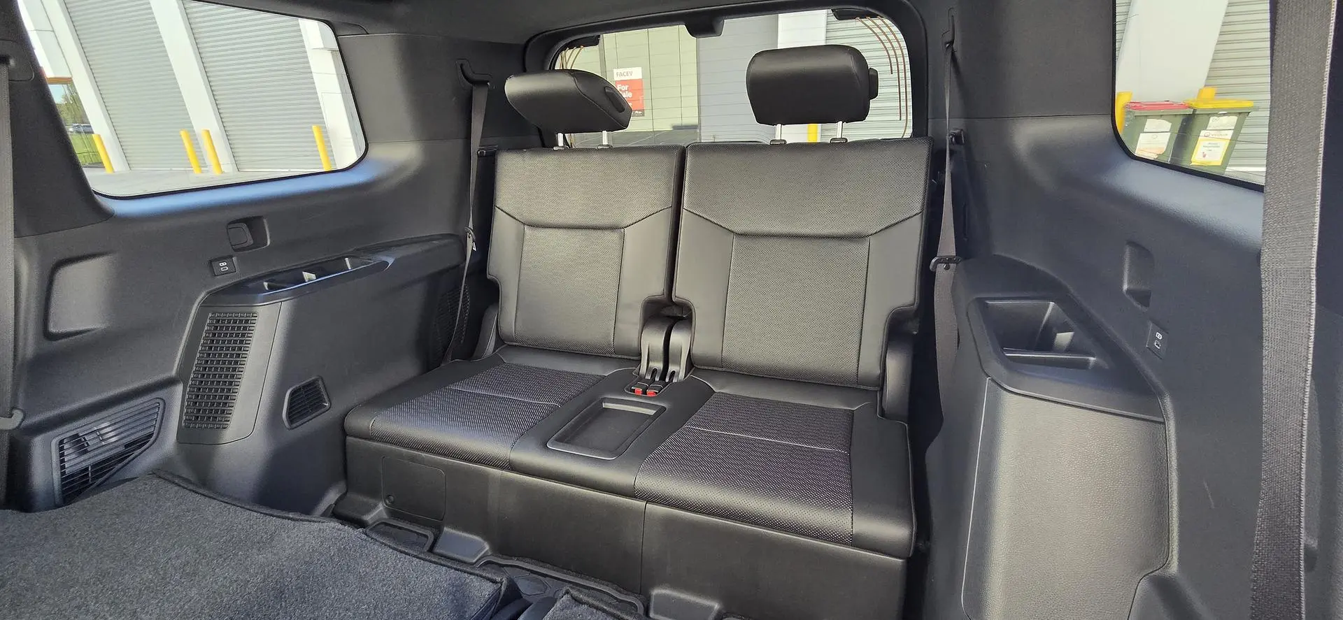 2025 Toyota Landcruiser Prado Gallery Image 16
