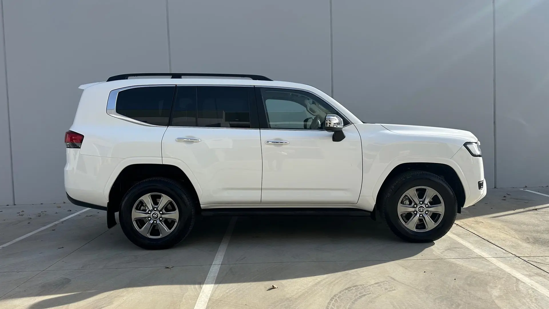 2022 Toyota Landcruiser Gallery Image 4