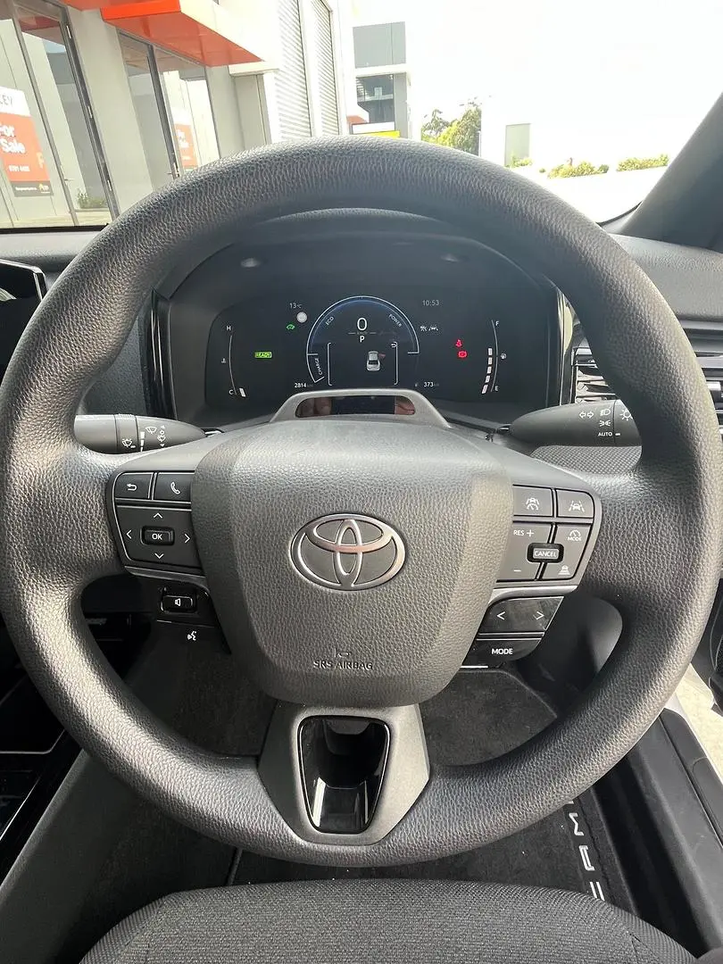 2025 Toyota Camry Gallery Image 21