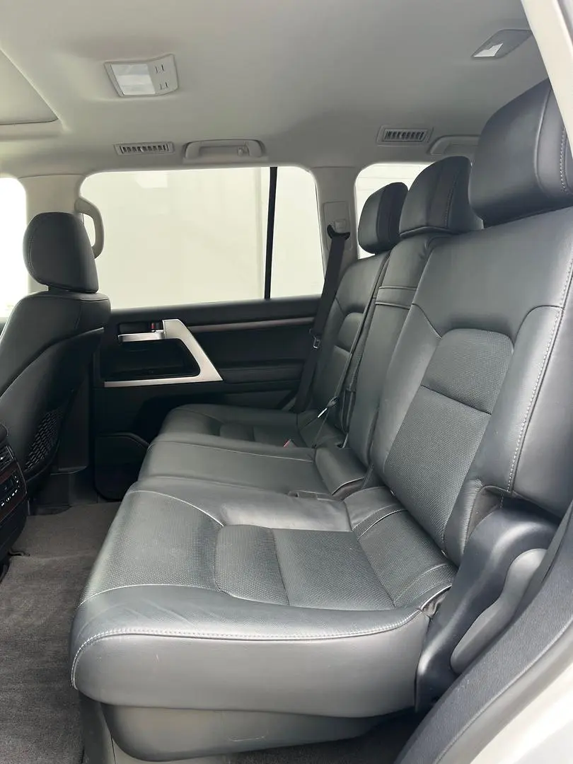 2020 Toyota Landcruiser Gallery Image 9