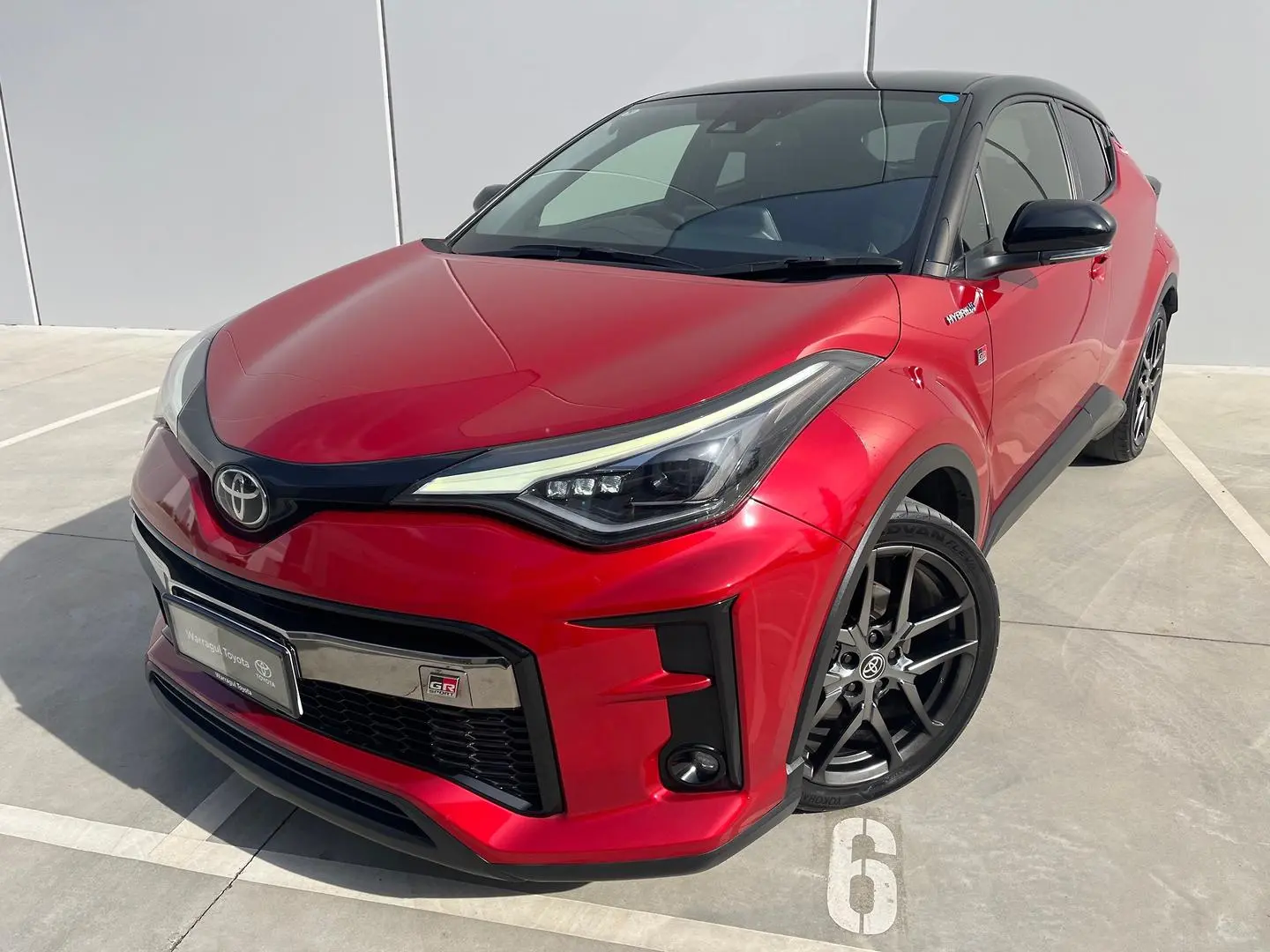 2021 Toyota C-HR Gallery Image 3