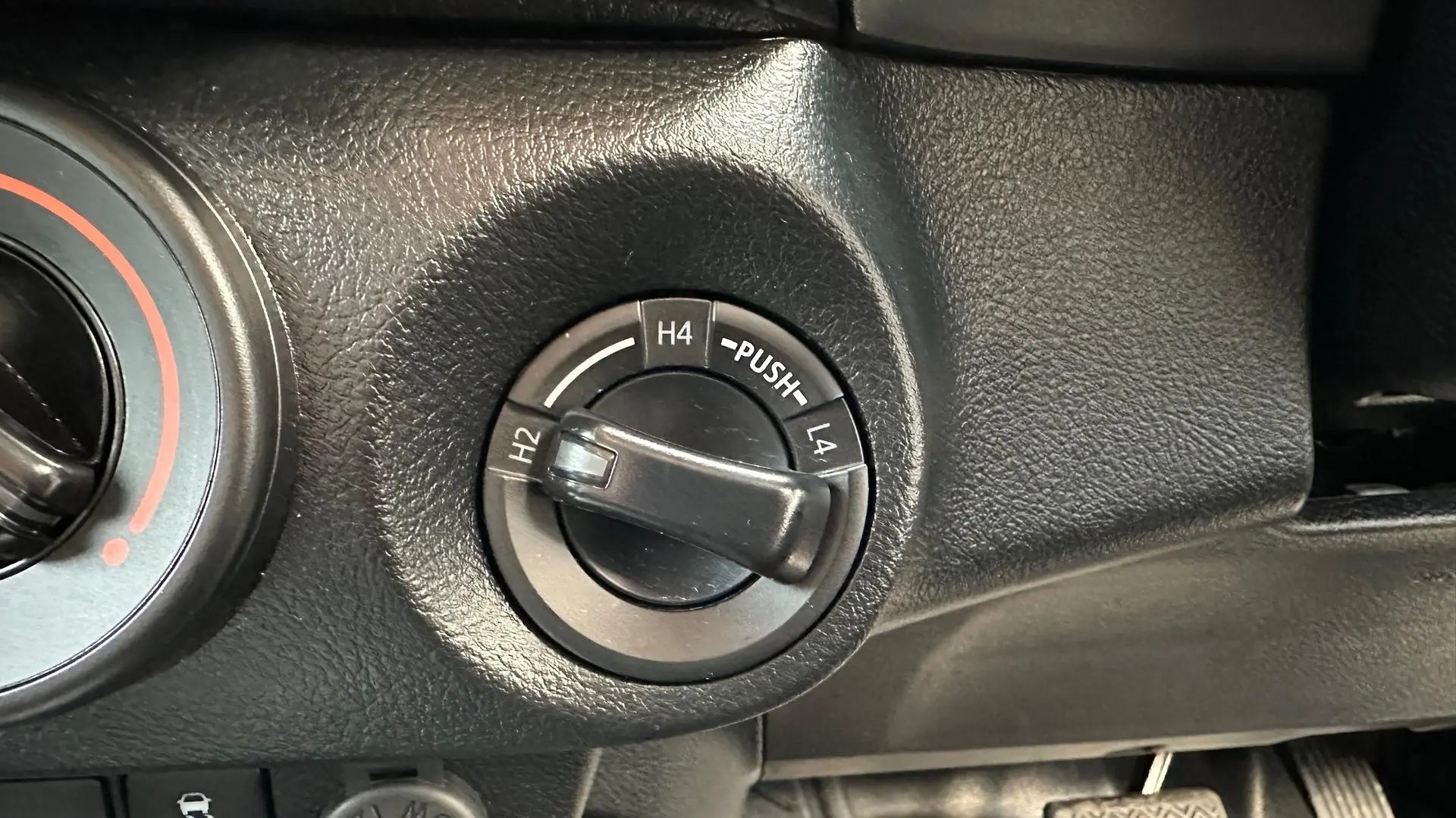 2024 Toyota Hilux Gallery Image 20