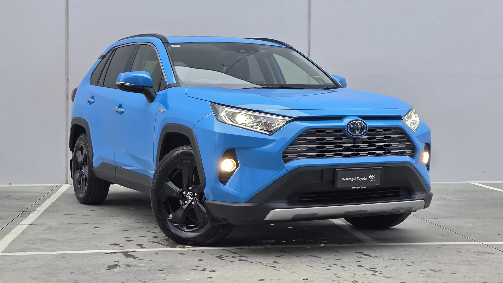 2021 Toyota RAV4 Gallery Image 1